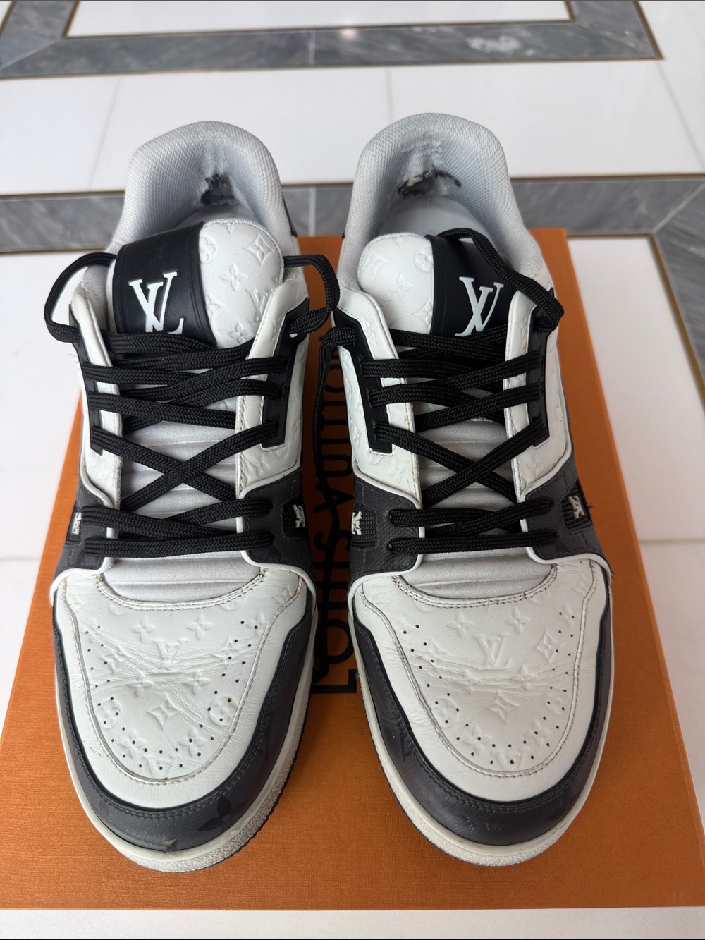 Louis Vuitton LV trainer black and white monogram